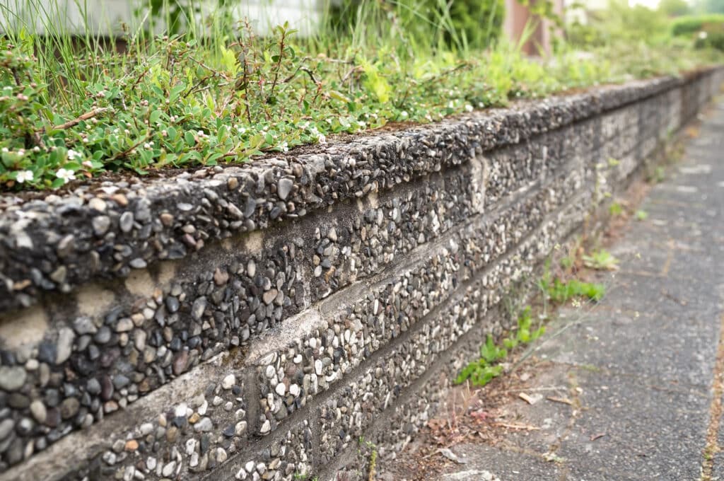 7 Signs You Need a Retaining Wall in Your Yard
